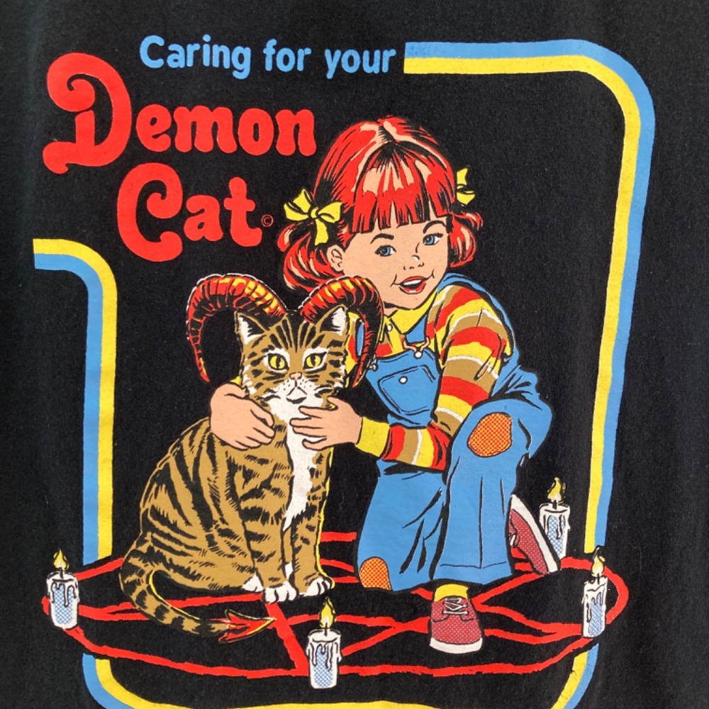 ♻️ $5 BIN  Steven Rhodes demon cat black t-shirt - Picture 4 of 4